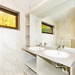 Semesterbostad Luxueuse Et Spacieuse Avec Sauna Et Piscine Malmedy