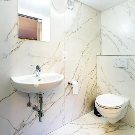 Luxueuse Et Spacieuse Avec Sauna Et Piscine Nyaraló *
