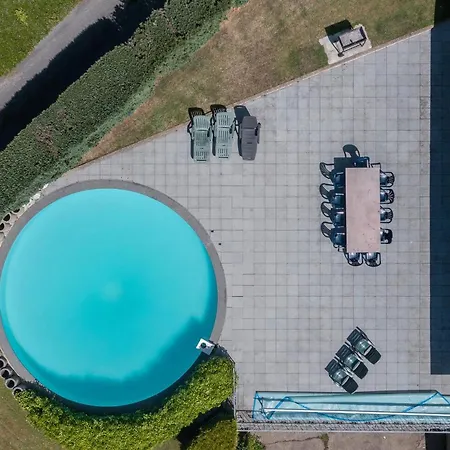 Nyaraló Luxueuse Et Spacieuse Avec Sauna Et Piscine *