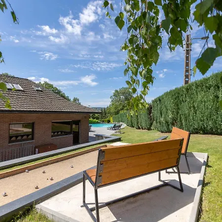 Luxueuse Et Spacieuse Avec Sauna Et Piscine Semesterbostad Malmedy